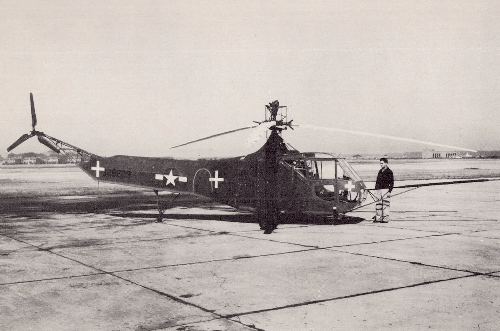 Alfred Gessow preparing the HNS-1 for a test flight ca. 1945